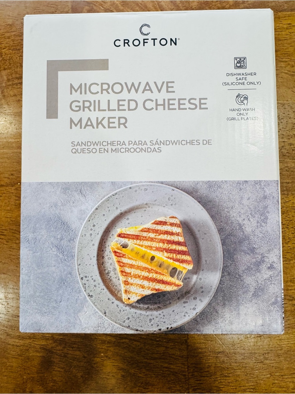 Crofton Microwave Sandwich Grilled Cheese Maker NEW
